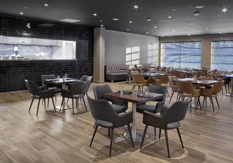 ホテル Element Edmonton West