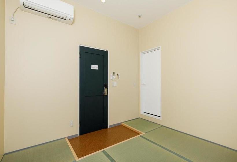 Iyasu Hostel Higashikawa