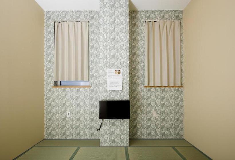 Iyasu Hostel Higashikawa