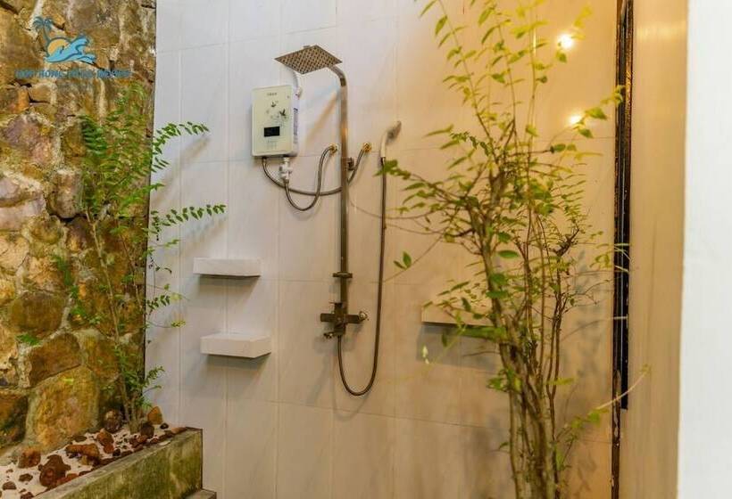 Koh Rong Hill Beach Resort