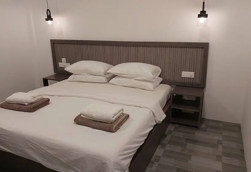 پانسیون Nirili Villa