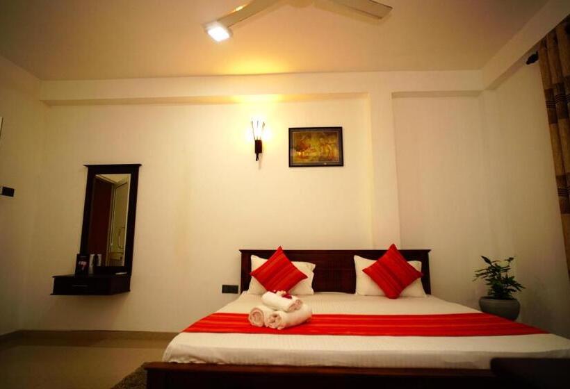 בית מלון כפרי Airport 4 Season Transit