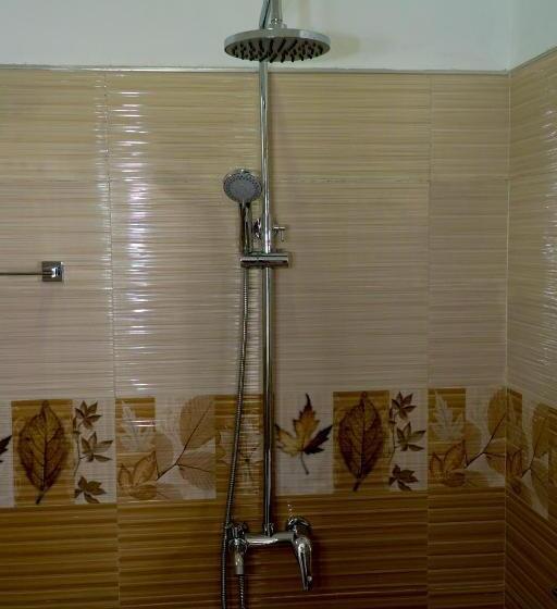 בית מלון כפרי Airport 4 Season Transit