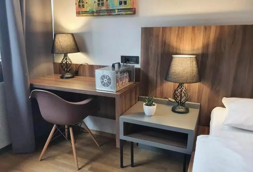 هتل Atelier