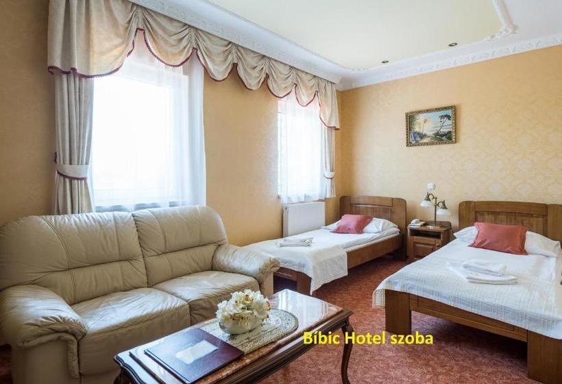 בית מלון כפרי Bíbic és Tüskevár étterem és Horgásztó