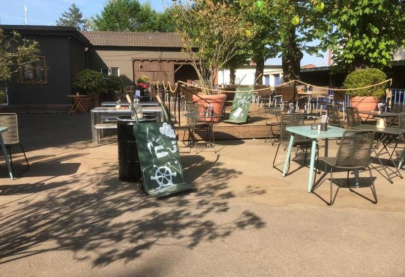 Hafen 17 Hotel Küche Bar