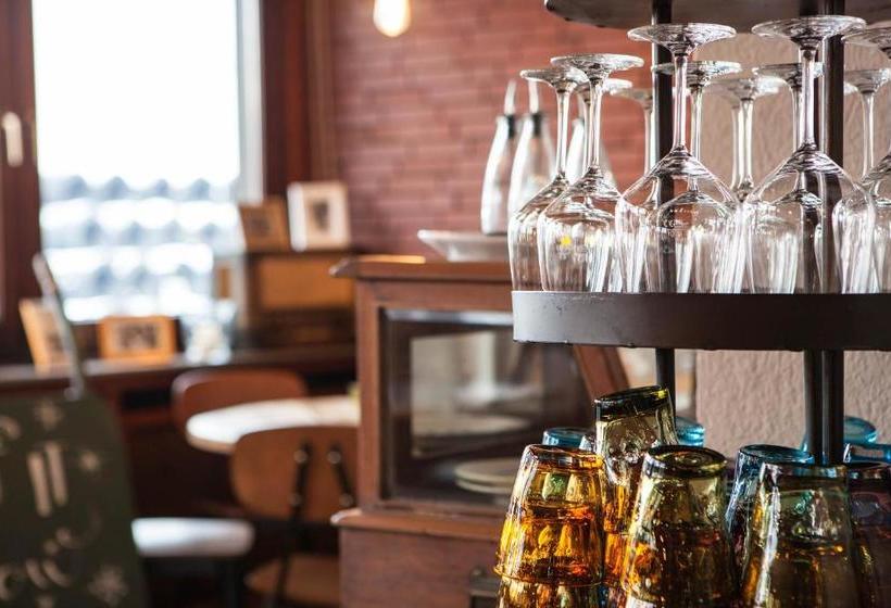 Hafen 17 Hotel Küche Bar