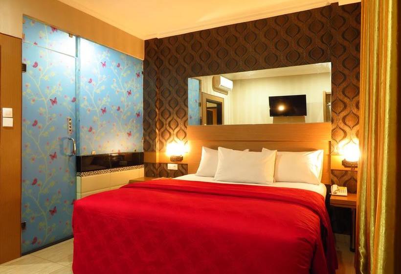 فندق Menara Lexus