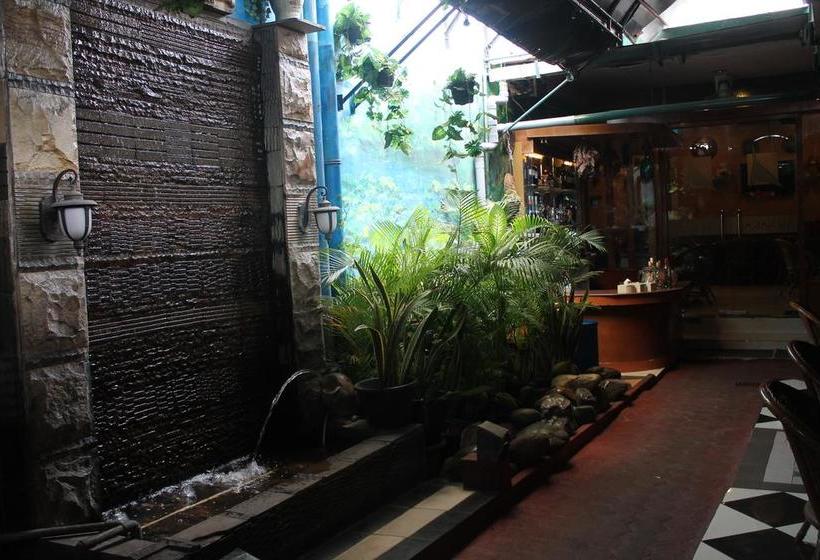 فندق Menara Lexus