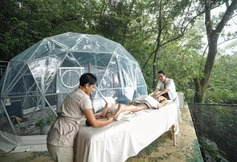 Lomakeskus Domos Mirador Romantic Private Honeymoon Glamping