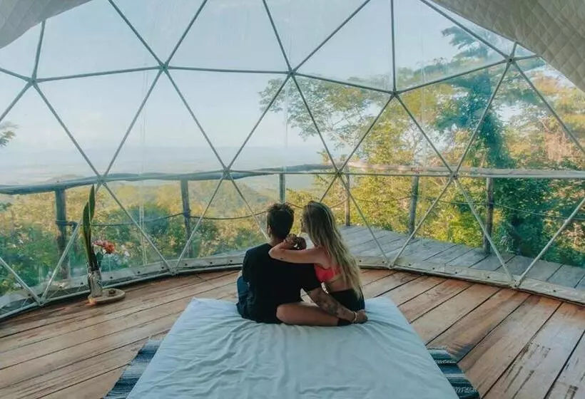 Lomakeskus Domos Mirador Romantic Private Honeymoon Glamping