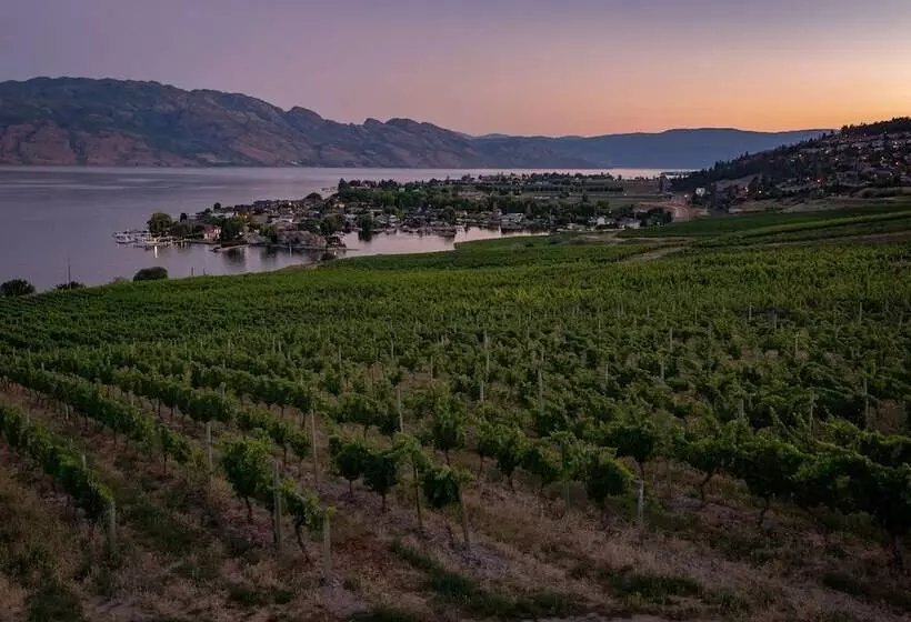 Adela's Bed And Breakfast