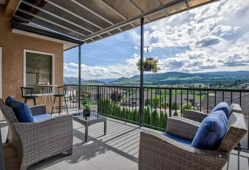 Adela's Bed And Breakfast