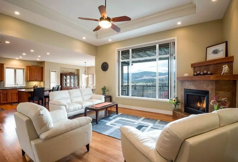 Adela's Bed And Breakfast