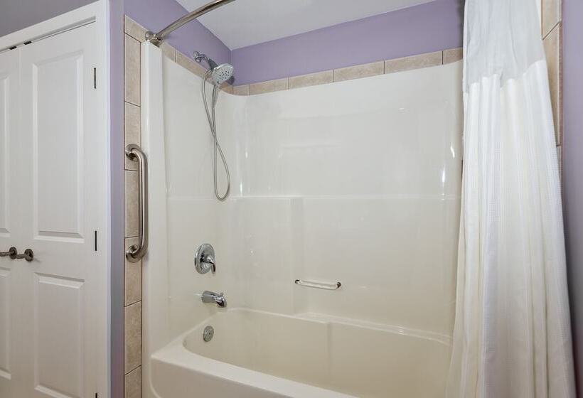 Adela's Bed And Breakfast