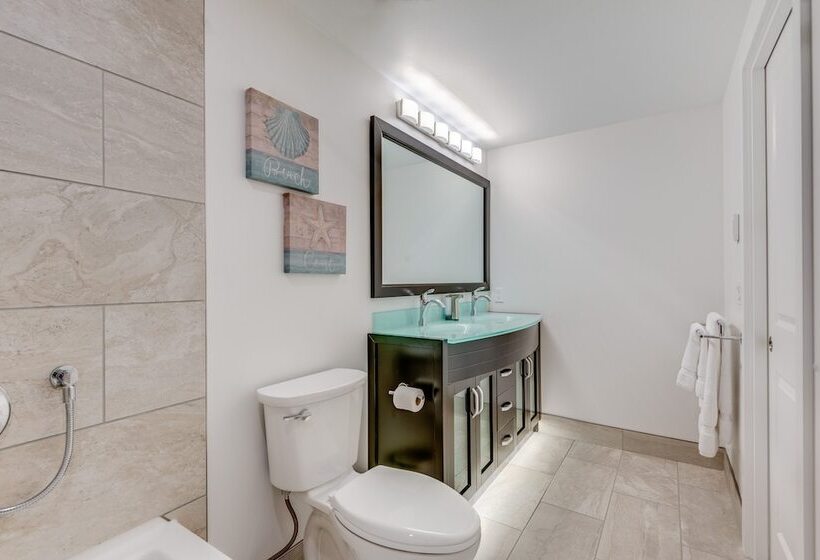 Adela's Bed And Breakfast