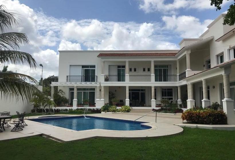 مبيت وإفطار Villa Segovia