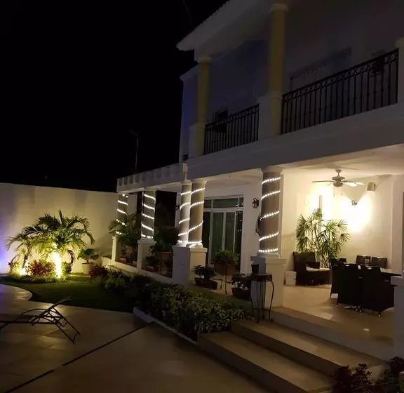 تختخواب و صبحانه Villa Segovia
