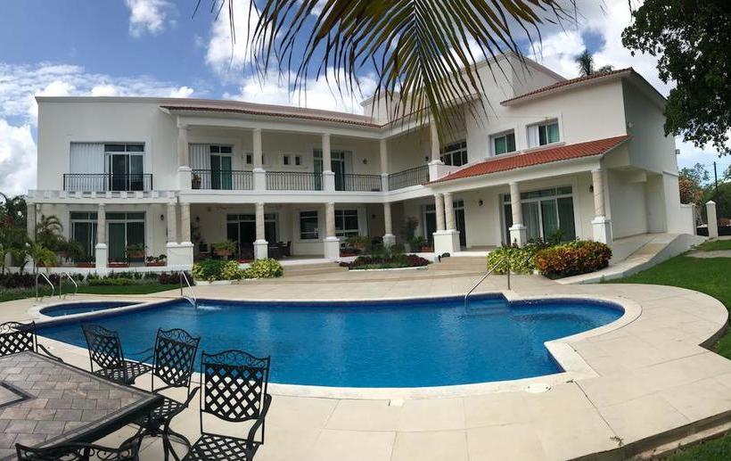 مبيت وإفطار Villa Segovia