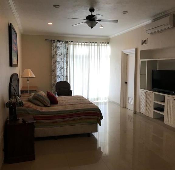 مبيت وإفطار Villa Segovia