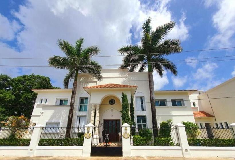 مبيت وإفطار Villa Segovia