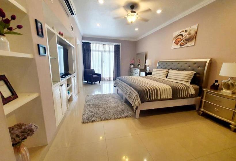 مبيت وإفطار Villa Segovia