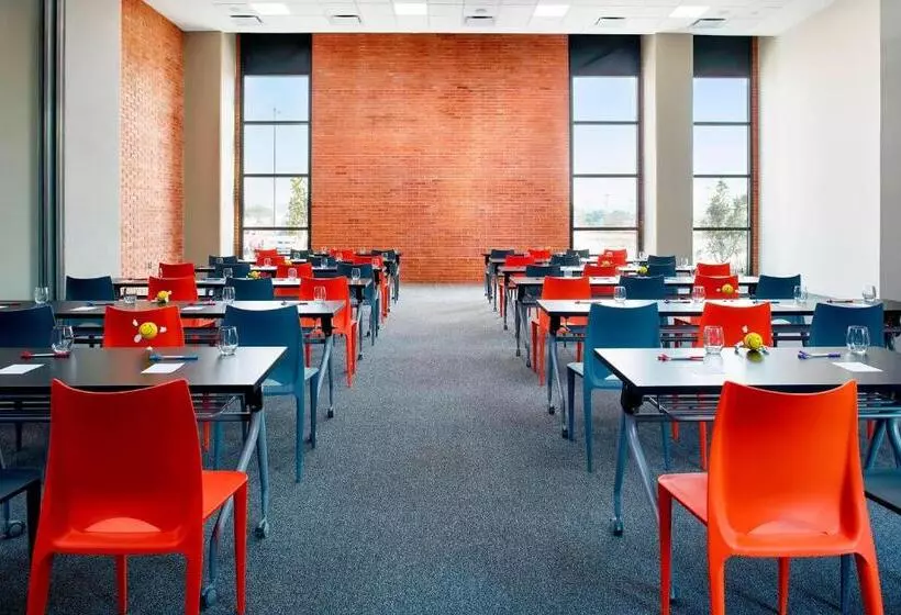 ホテル Aloft Celaya