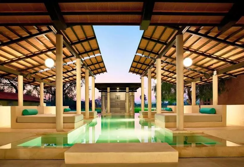 ホテル Aloft Celaya