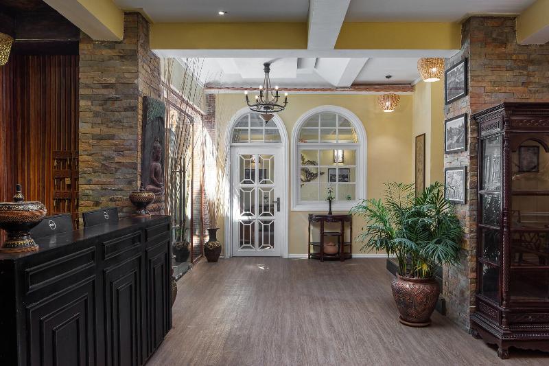 בית מלון כפרי Botum Palace