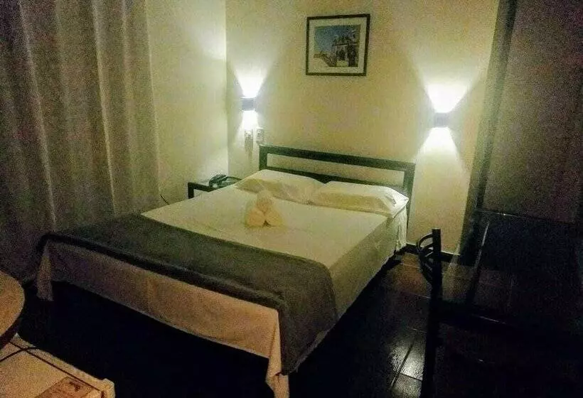 Hotelli Max Mazza