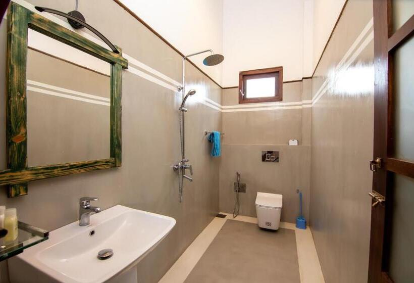 בית מלון כפרי Nature Cabanas & Floating Restaurant