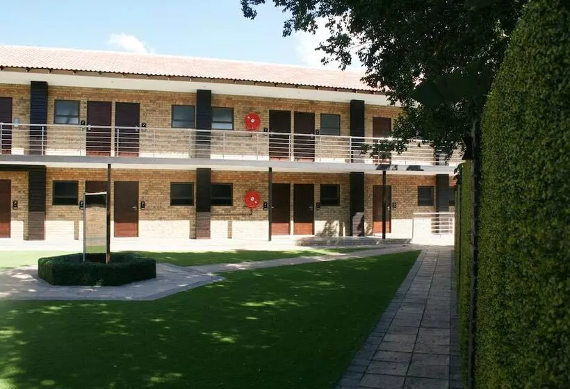 Hotelli Palm Swift Luxury Accommodation