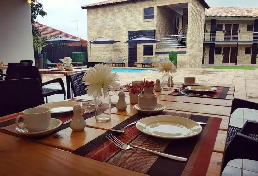 Hotelli Palm Swift Luxury Accommodation