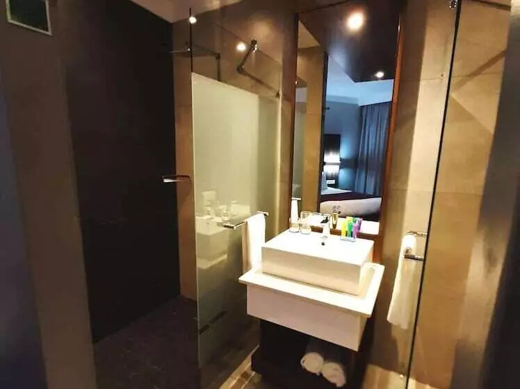 Hotelli Palm Swift Luxury Accommodation