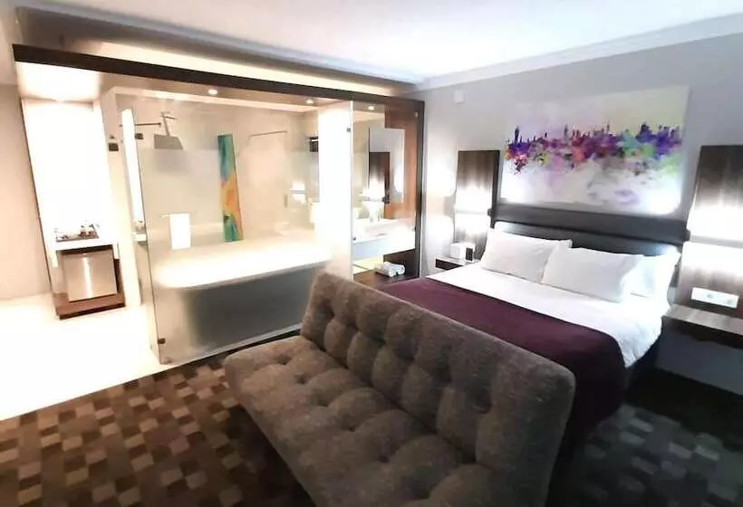 Hotelli Palm Swift Luxury Accommodation