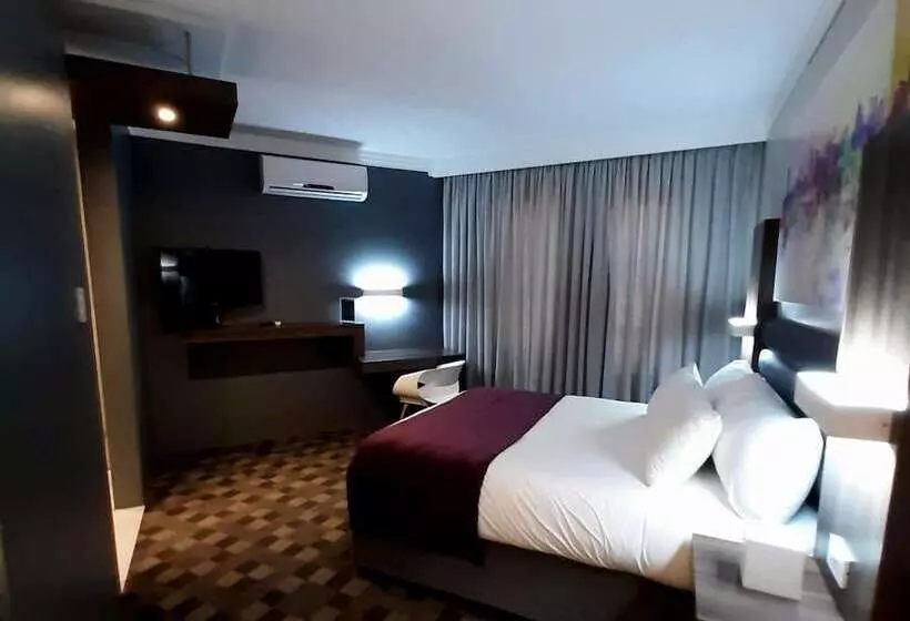 Hotelli Palm Swift Luxury Accommodation