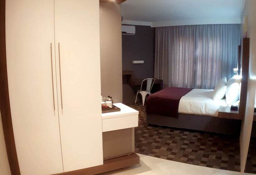 Hotel Palm Swift Luxury Accommodation