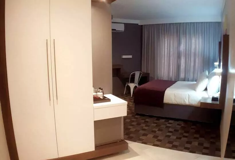 Hotelli Palm Swift Luxury Accommodation