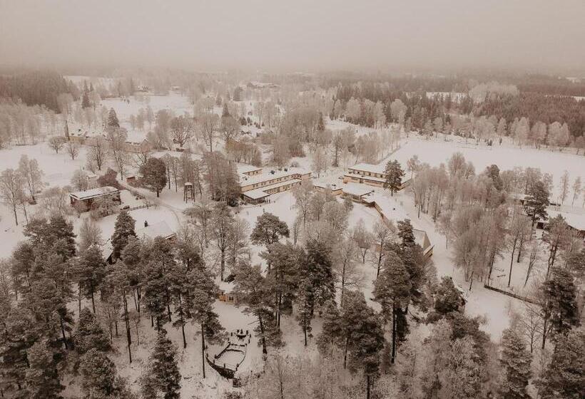 בית מלון כפרי Stiftsgården Tallnäs