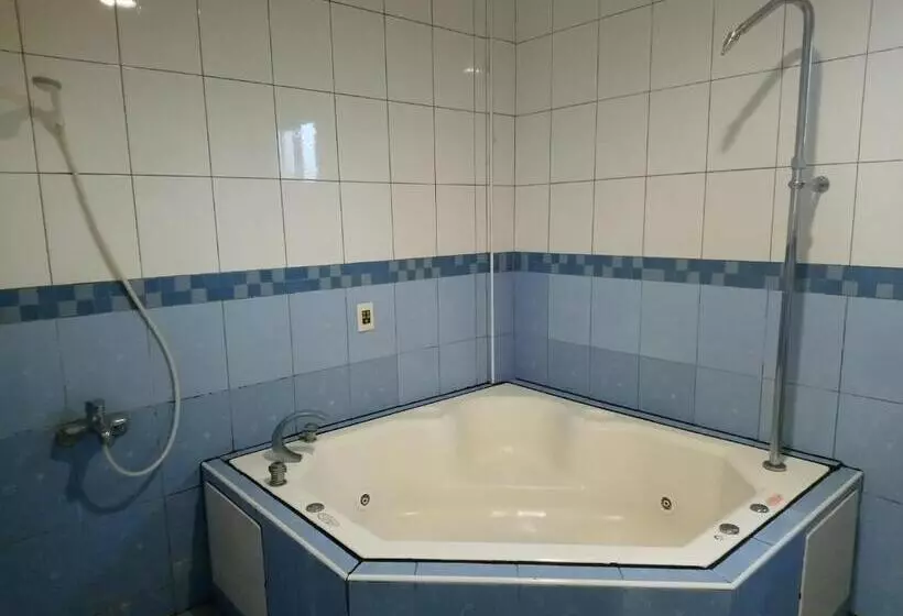 Hua Du Motel