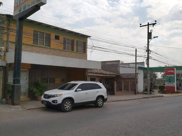 Mados Hotel Aterrizaje