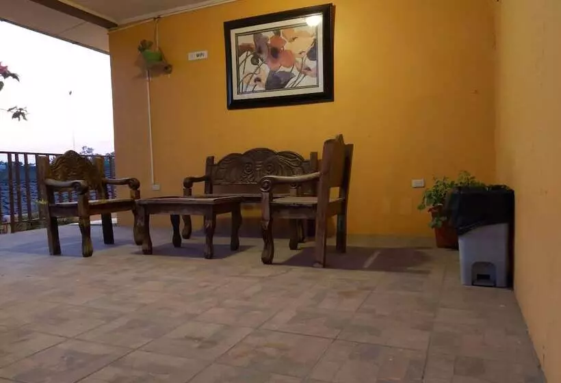 Mados Hotel Aterrizaje