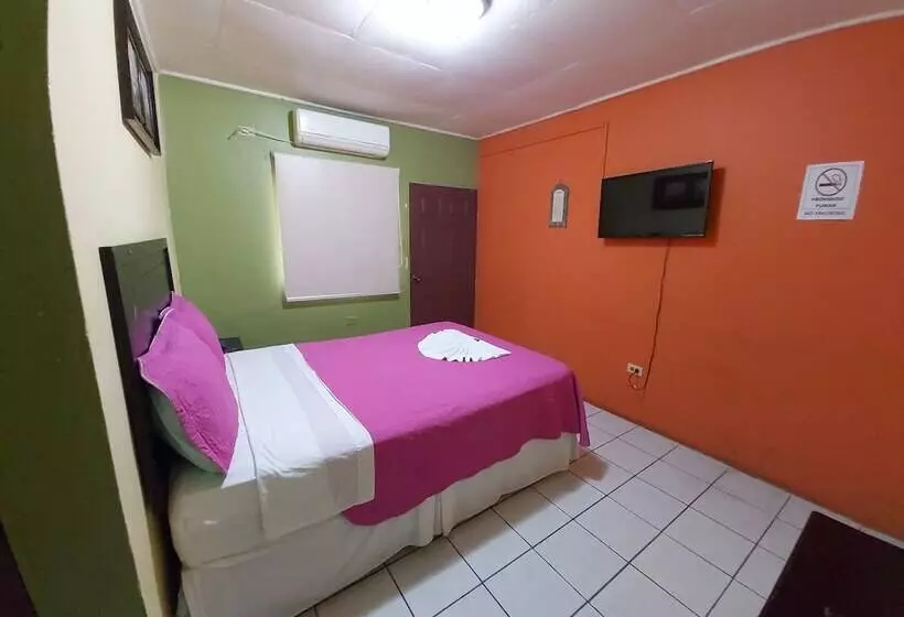 Mados Hotel Aterrizaje