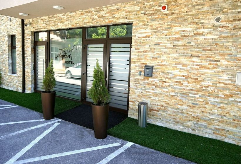 تختخواب و صبحانه & Spa Meydan