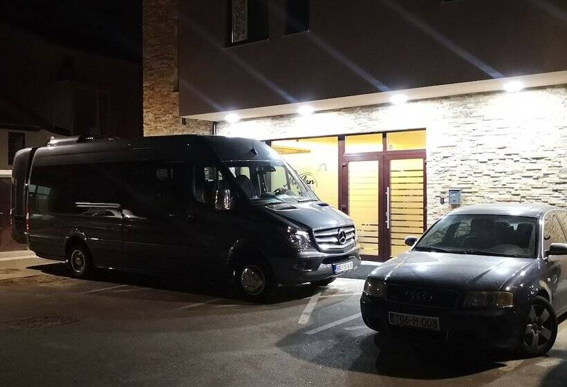 تختخواب و صبحانه & Spa Meydan