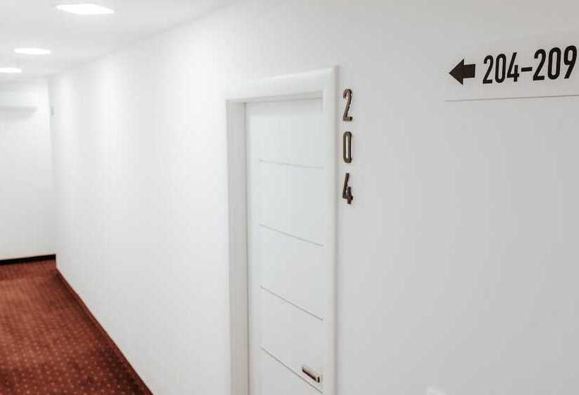 تختخواب و صبحانه & Spa Meydan