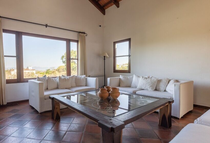 مبيت وإفطار Torrontes