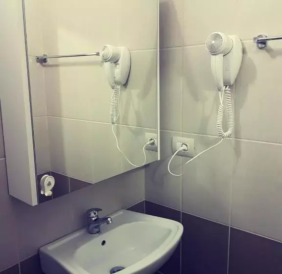 ベッドアンドブレックファースト Vila Ama Kruje