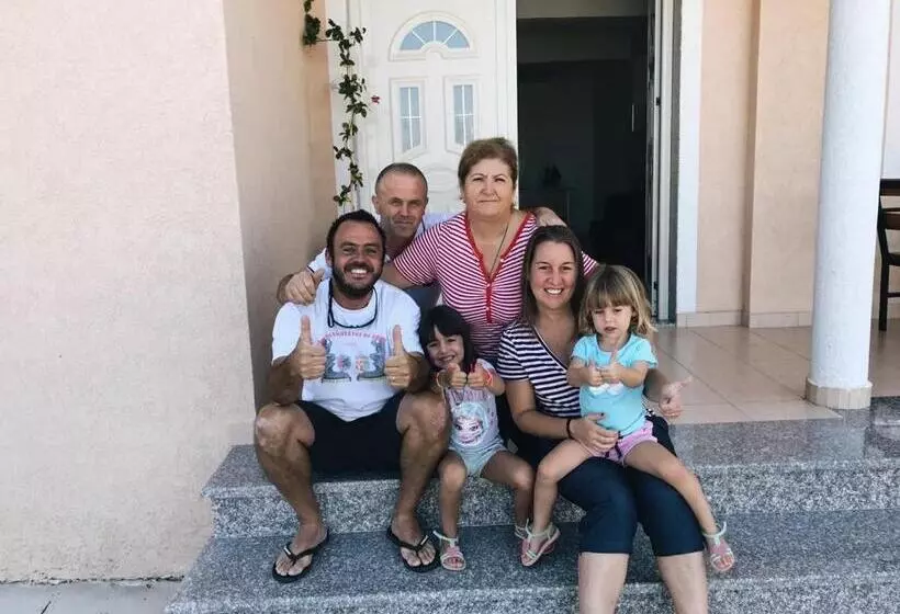 ベッドアンドブレックファースト Vila Ama Kruje