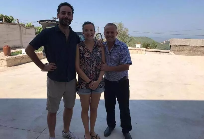 ベッドアンドブレックファースト Vila Ama Kruje